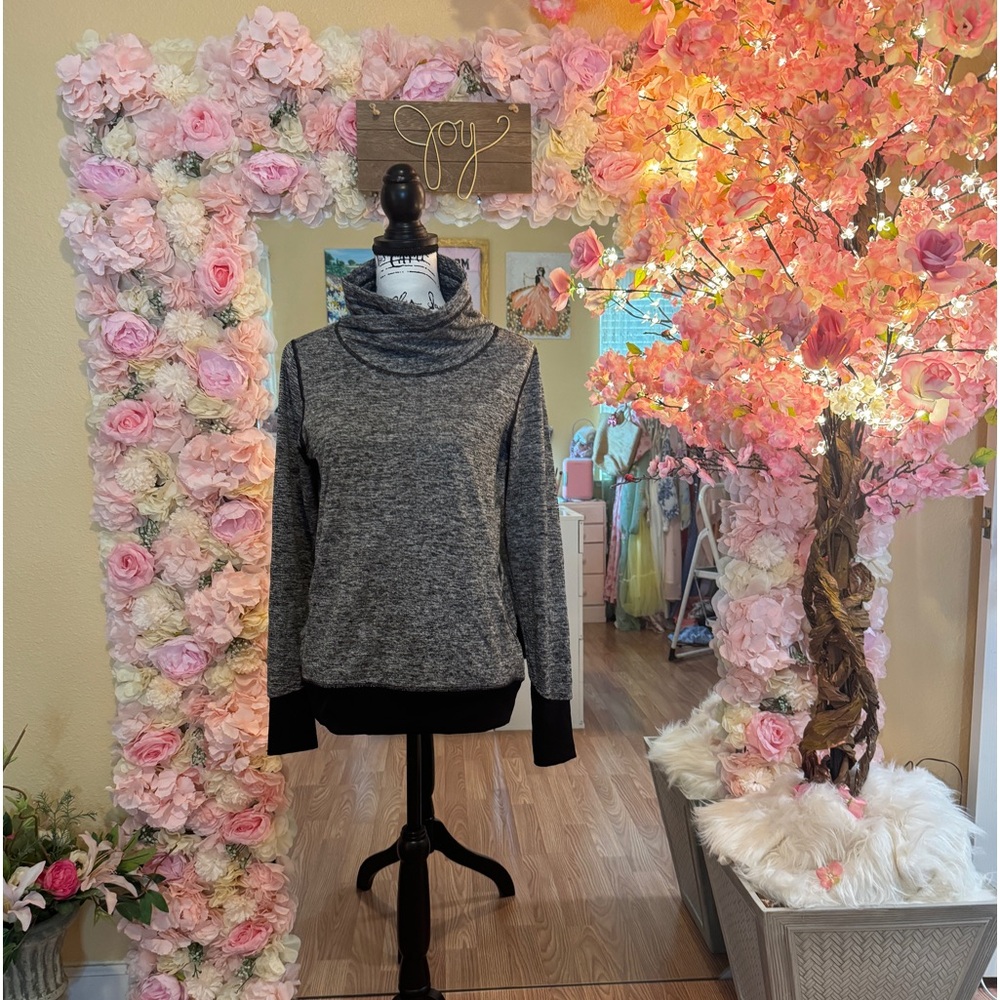Sweater with pockets